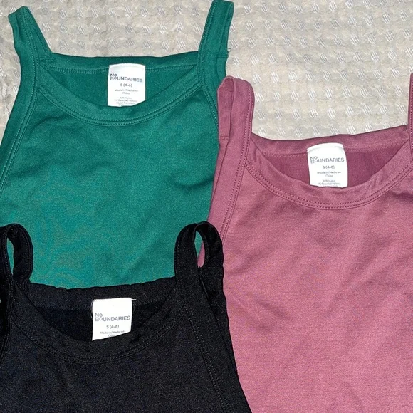 No Boundaries Camisoles - Picture 2 of 5